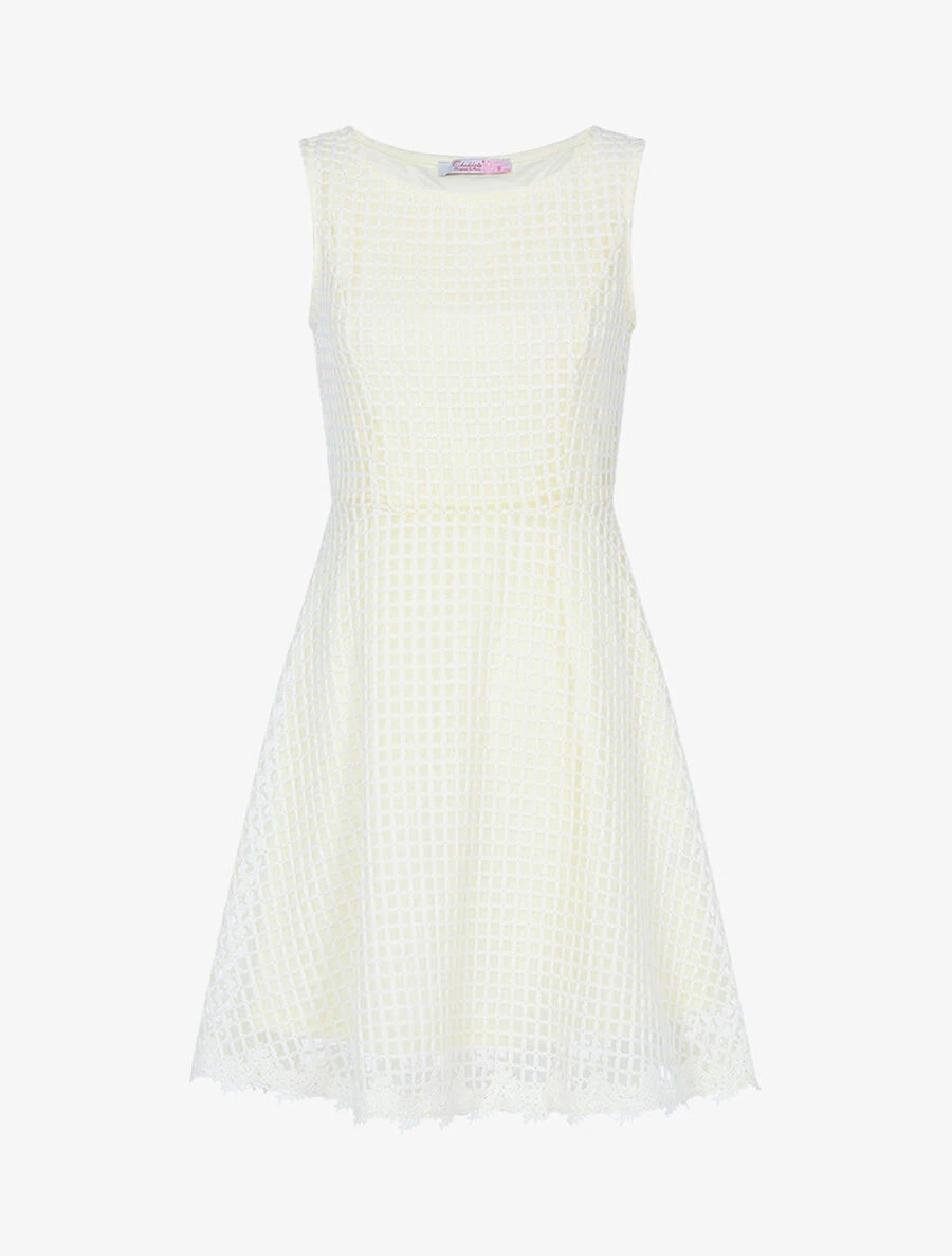 Robe à Broderies Et Bord En Dentelle Festonnée - Beige 3 Robe à Broderies Et Bord En Dentelle Festonnée - Beige