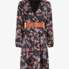 Robe Satinée Fleuri Col Cache-coeur - Noir 1 Robe Satinée Fleuri Col Cache-coeur - Noir -DADA Vetements Magasin GAO 2314 1